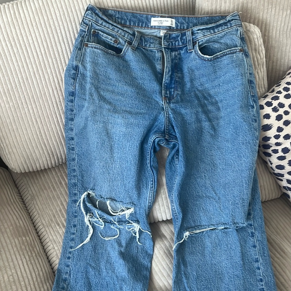 Abercrombie and Fitch denim low rise baggy - curve love, 28 short